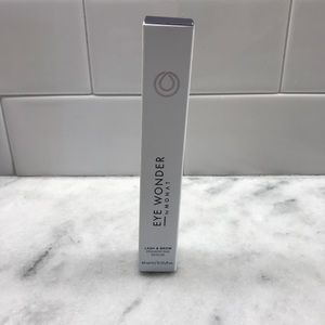 Eye Wonder by Monat